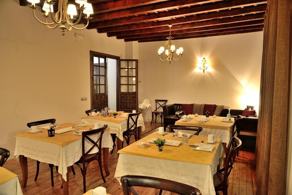 Casa Rural La Botica Oropesa Exterior photo